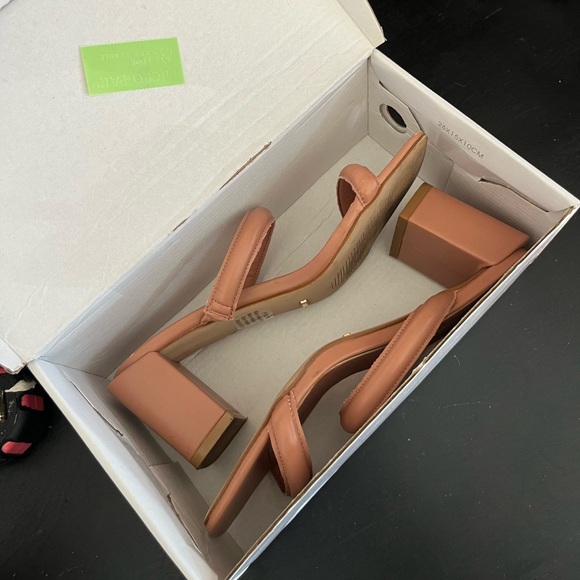 Billini Freida Block Heels Butterscotch - Picture 4 of 10